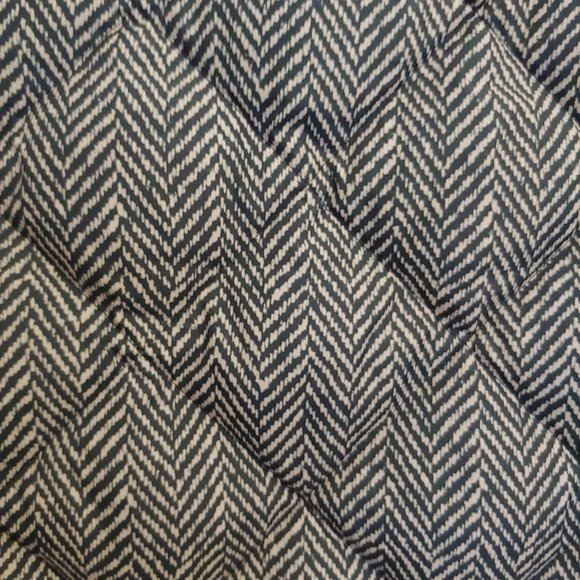 J. Crew Black/White Excursion Herringbone Down Filled Quilted Puffer Vest XS - Picture 6 of 10
